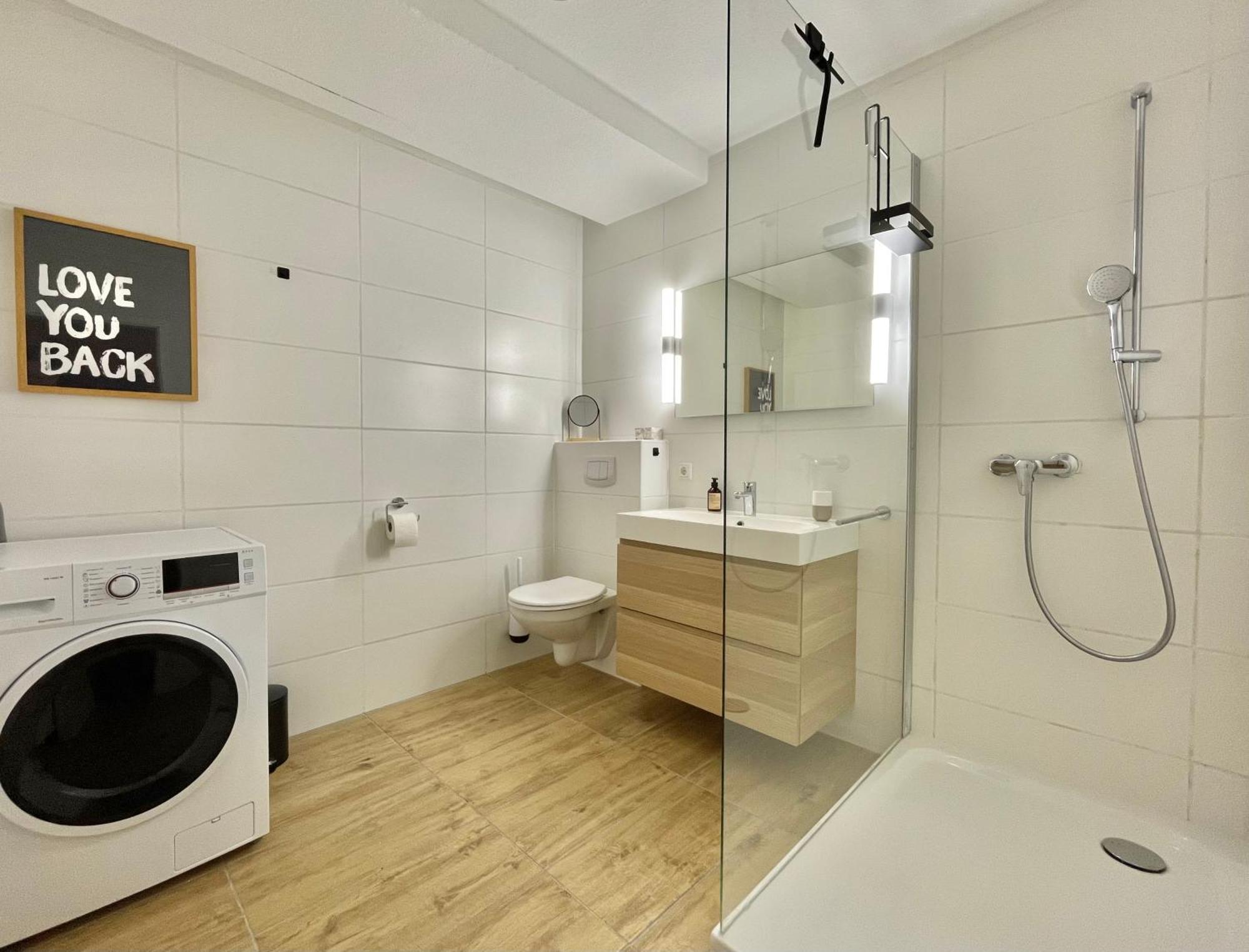 Stadt-Oase - Kostenlos Parken, Ruhig, Kliniken, Gop, Bali-Therme, Boxspringbett Bad Oeynhausen Ngoại thất bức ảnh