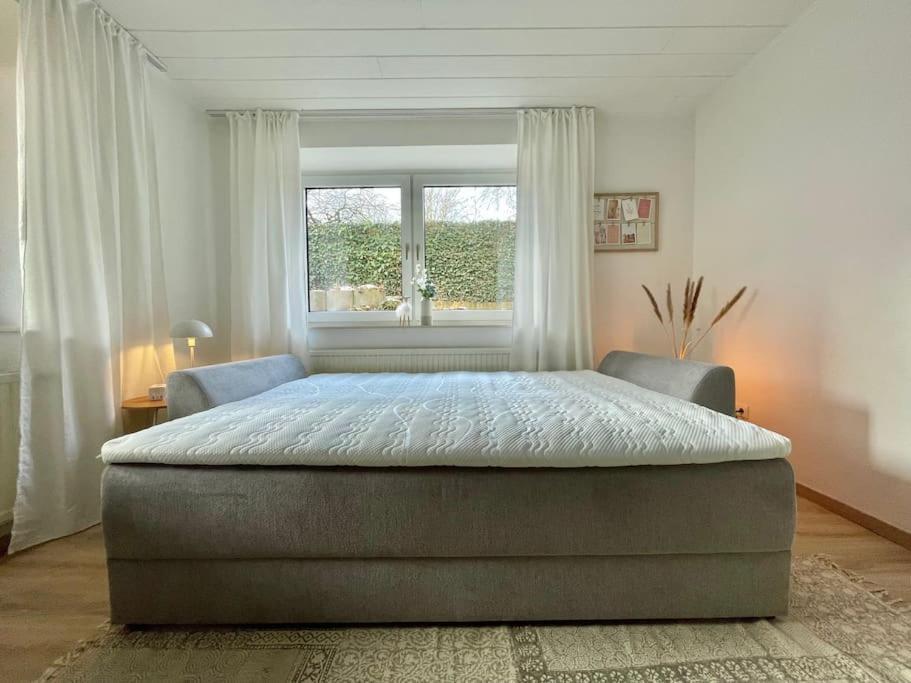 Stadt-Oase - Kostenlos Parken, Ruhig, Kliniken, Gop, Bali-Therme, Boxspringbett Bad Oeynhausen Ngoại thất bức ảnh